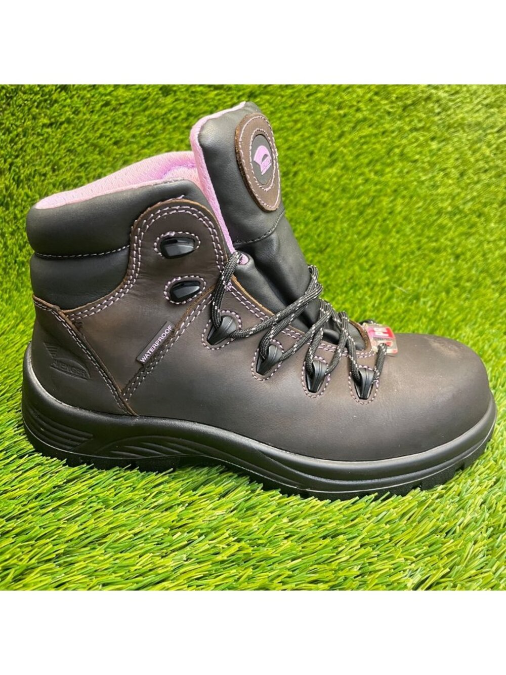 Avenger Framer 6-Inch WP Womens Size 6.5 Dark Brown Composite Toe Work Boots